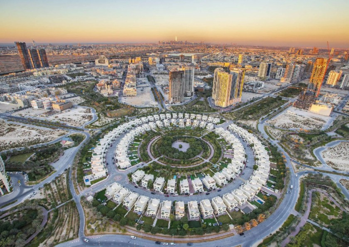 04-Jumeirah Village circle.jpg